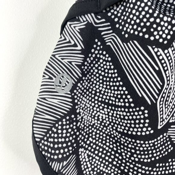 Lululemon Run Speed Shorts Size 6 Dottie Tribe Black White 2.5" Inseam - Picture 3 of 4